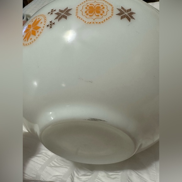 Vintage Pyrex Town & Country 444 (4 Qt.) Cinderella Mixing Bowl Orange & Brown - Picture 3 of 13